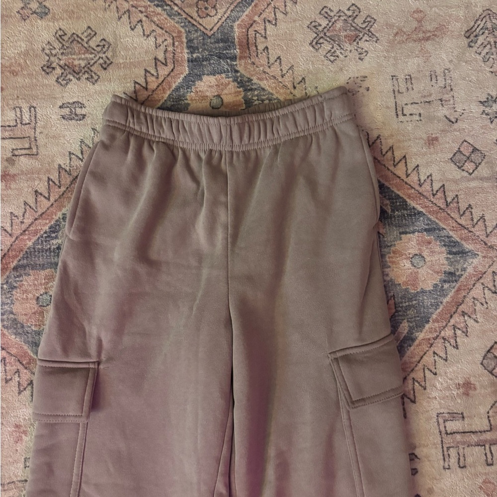 Tannish/Brown Woman’s cargo sweatpants
